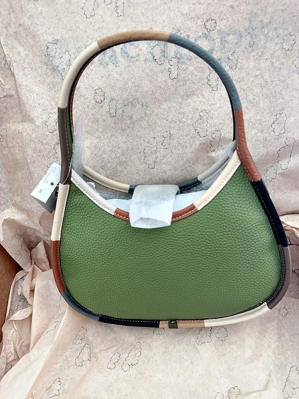 Ergo Bag In Coachtopia Leather With Colorful Binding